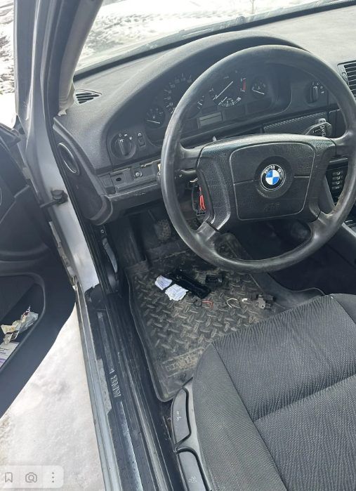 BMW 523, 1999