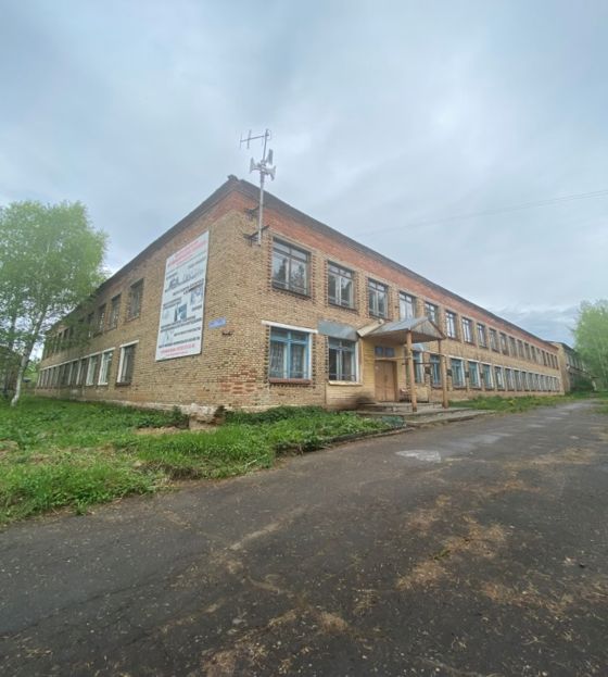 Нежилое здание 1 996,8 м² с участком, Сыктывкар