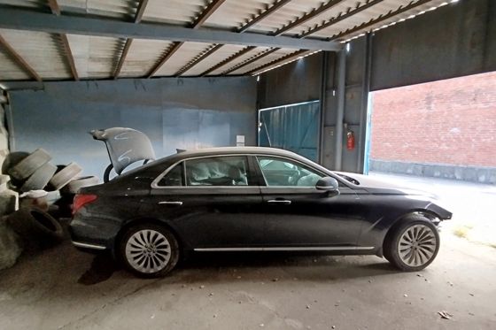 Genesis G90, 2017
