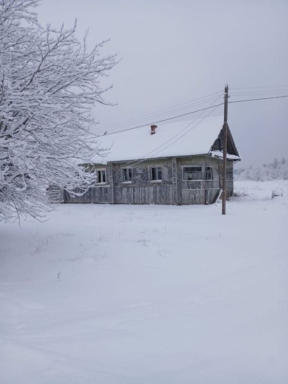 Нежилое здание, д. Гарь, Новгородская обл.