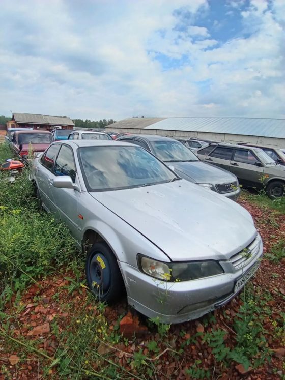 Honda Akkord, 2000