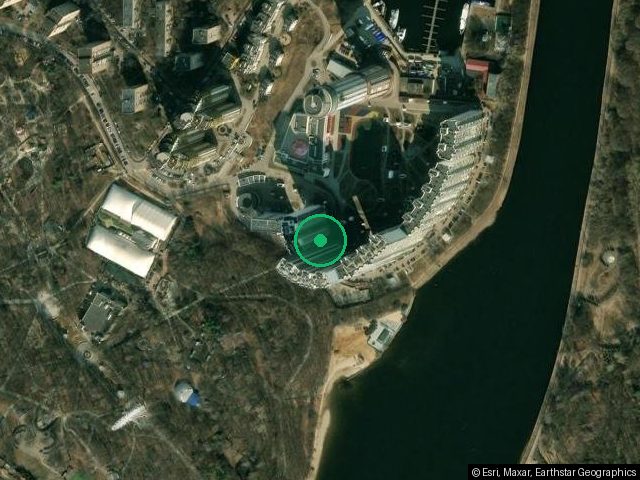 1-комнатная квартира, кадастровый
№ 50:10:0010313:11726, общей площадью 49,1 кв. м, расположенной по адресу:
Российская Федерация, Московская область, г.о. Химки, г Химки, ул Кудрявцева, д. 11, кв. 323
