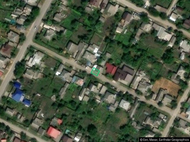 Жилой дом, общая долевая собственность 1/3, кадастровый номер: 31:10:0101001:1128, расположенный по адресу: Россия, Белгородская обл., г. Строитель, ул. Карла Маркса, д. 9, площадью 44,60 кв. м. и Земельный участок под ним, общая долевая собственность 1/3, кадастровый номер: 31:10:1008006:75, Россия, Белгородская обл., г. Строитель, ул. Карла Маркса, д. 9, площадью 400,00 кв. м., категория земель: земли населенных пунктов, вид разрешенного использования: для индивидуального жилищного строительст