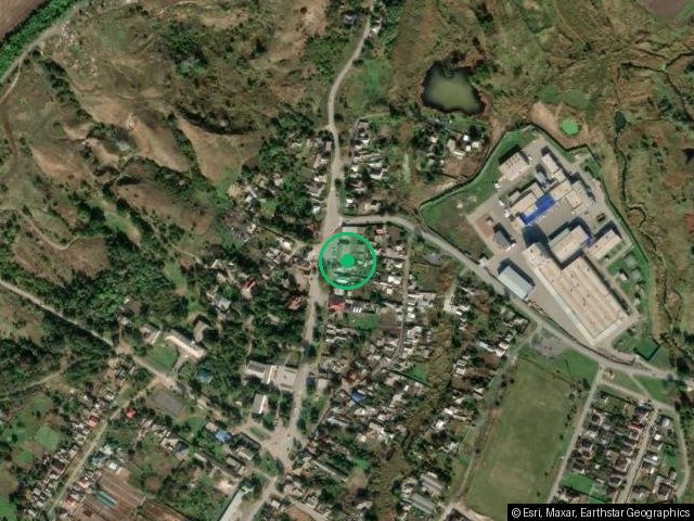 Нежилое помещение КН: 61:28:0070101:7520 ,площадь 32.4 кв.м, адрес (местонахождение): Ростовская область, р-н Октябрьский, сл Красюковская, ул Советская, д 19/21, помещение 1, вид собственности: индивидуальная.Имущество не имеет определенных границ,расходы по установлению границ подлежат уплате за счет покупателя.
