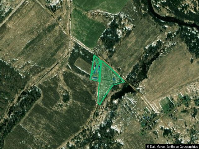 Земельный участок, пл. 52980+/-2014 кв.м, адрес: Смоленская обл. Угранский р-н с/с/п Знаменское 300м на северо-западе от д. Мощенки, кад.номер 67:21:0050101:499.
Здание, пл. 214,2 кв.м. кад.номер 67:21:0050101:637.
Здание, пл. 448,5 кв.м, кад.номер 67:21:0050101:648.
Здание, пл. 491,4 кв.м, здание не введено в эксплуатацию, в наличии только фундамент. кад.номер 67:21:0050101:649.
Здание, пл. 618,3 кв.м, кад.номер 67:21:0050101:650.
Здание, пл. 683,1 кв.м, кад. Номер. 67:21:0050101:651. Все объек