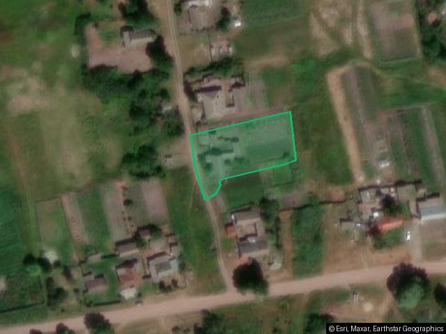 Земельный участок, площадь 1446 +/- 17 кв.м., адрес (местонахождение): Россия, обл Брянская, р-н Комаричский, с Радогощь, ул. Набережная, дом 88, кадастровый (условный) номер: 32:14:0090101:104 Находится в долевой собственности, размер доли: 2/4 Жилое здание, площадь 53.4 кв.м., адрес (местонахождение): Россия, обл Брянская, р-н Комаричский, с Радогощь, ул. Набережная, дом 88, кадастровый (условный) номер: 32:14:0090101:621 Находится в долевой собственности, размер доли: 2/4