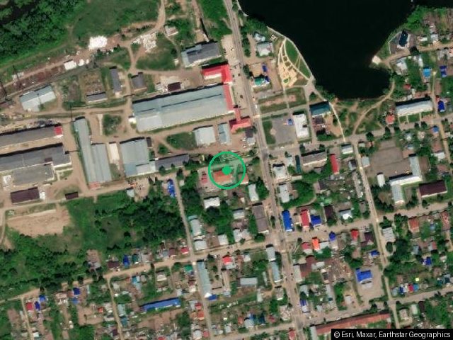 Нежилое здание (магазин), кадастровый номер 18:10:022057:61, адрес: Удмуртская Респ., г. Камбарка, ул. Советская, д. 17, площадь 43.1 кв.м, тип собственности: Индивидуальная собственность, находится в аварийном состоянии, требуется ремонт.
Земельный участок, кадастровый номер 18:10:022057:2, адрес: Удмуртская Респ., Камбарский р-н, г. Камбарка, ул. Советская, 17, площадь 637 кв.м, тип собственности: Индивидуальная собственность. Через земельный участок проходит инженерная тепловая сеть от котель