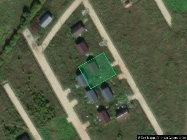 Земельный участок (кадастровый номер: 47:23:0521002:1280, площадь: 780+/- 10 м2, категория земель: земли населенных пунктов, разрешенное использование: для индивидуального жилищного строительства), расположенный на нем жилой дом (кадастровый номер: 47:23:0521002:1653, назначение: жилой дом, площадью 79 м2, этажность 1, в том числе подземных 0). Объекты находятся по адресу: Российская Федерация, Ленинградская область, Гатчинский муниципальный район, Сусанинское сельское поселение, д. Виркино, тёр