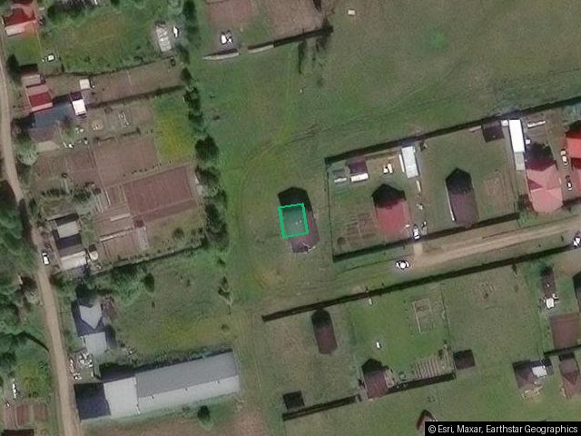 - жилой дом, площадь 185,3 кв.м., по адресу: Россия, Пермский край, м.р-н Пермский, с.п. Заболотское, д. Петряхино, ул. Солнечная, кадастровый номер 59:32:3250001:22073, являющийся предметом залога ПАО «Сбербанк»;
- земельный участок, площадь 1081 кв. м., Россия, Пермский край, м.р-н Пермский, с.п. Заболотское, д. Петряхино, ул. Солнечная, зу 1, кадастровый номер 59:32:3250001:103, являющийся предметом залога ПАО «Сбербанк».
Имеются ограничения, подробно в выписке из ЕГРН.