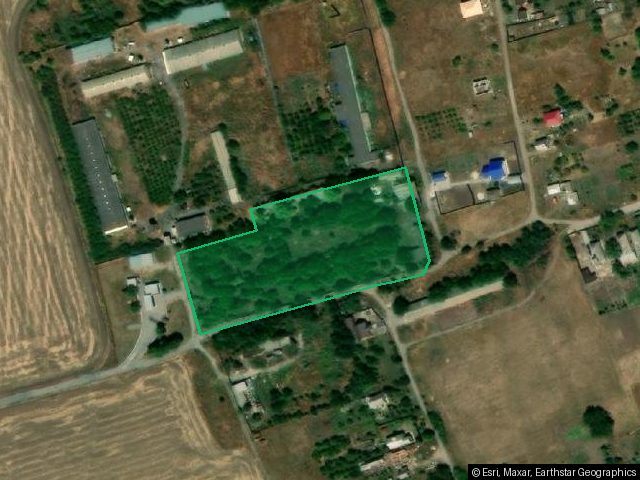 Земельный участок, кадастровый номер 61:26:0070101:677, адрес: Ростовская обл. р-н Неклиновский, х. Красный Десант, ул.Цветочная, 5-а, площадь: 15768 кв.м., категория земель: земли населенных пунктов, вид разрешенного использования звероферма;
- Нежилое здание, площадь 8.7 кв.м., кадастровый номер: 61:26:0070101:2098, адрес: Ростовская обл., Неклиновский район, х.
Красный Десант, ул. Цветочная, 5а;
- Нежилое здание, площадь 8.4 кв.м., кадастровый номер: 61:26:0070101:2093, адрес: Ростовская обл.