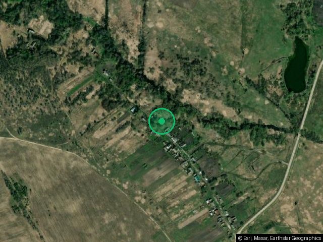 земельный участок, расположенный по адресу: Российская Федерация, Орловская область, р-н Дмитровский, с/п Друженское, д Аношинка, кадастровый номер 57:07:0300101:19, площадью 3000 кв.м., категория земель: земли населенных пунктов; вид разрешенного использования: для ведения личного подсобного хозяйства, и здание (жилой дом), расположенное по адресу: Российская Федерация, Орловская область, р-н Дмитровский, с/п Друженское, д. Аношинка, д 14, кадастровый номер 57:07:0300101:46, площадью 45,3 кв.м
