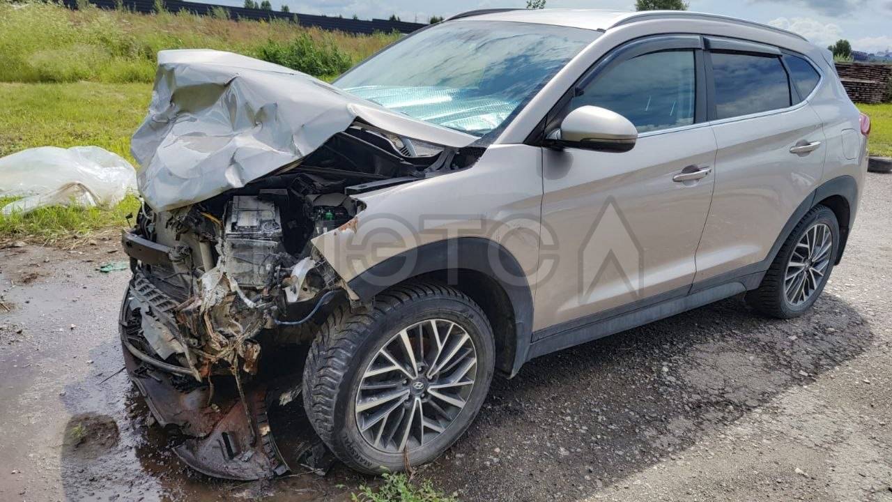 Легковой автомобиль ХЕНДЭ TUCSON, 2018 г.в., VIN XWEJ3813BK0003517, г/н К925НТ73, б/у, реализуется в фактическом состоянии, ранее был участником ДТП
Порядок ознакомления с имуществом должника:
С имуществом по лоту № 1 можно ознакомиться по адресу Ульяновская область, Чердаклинский район, п. Мирный, СНТ «Авиастроитель», 14, 16В, по лоту №2- Ульяновская область, Чердаклинский район, п. Мирный, СНТ «Авиастроитель», 14, 18В, по лоту №3- г Ульяновск, пр-кт Ульяновский, д. 18 по предварительной записи