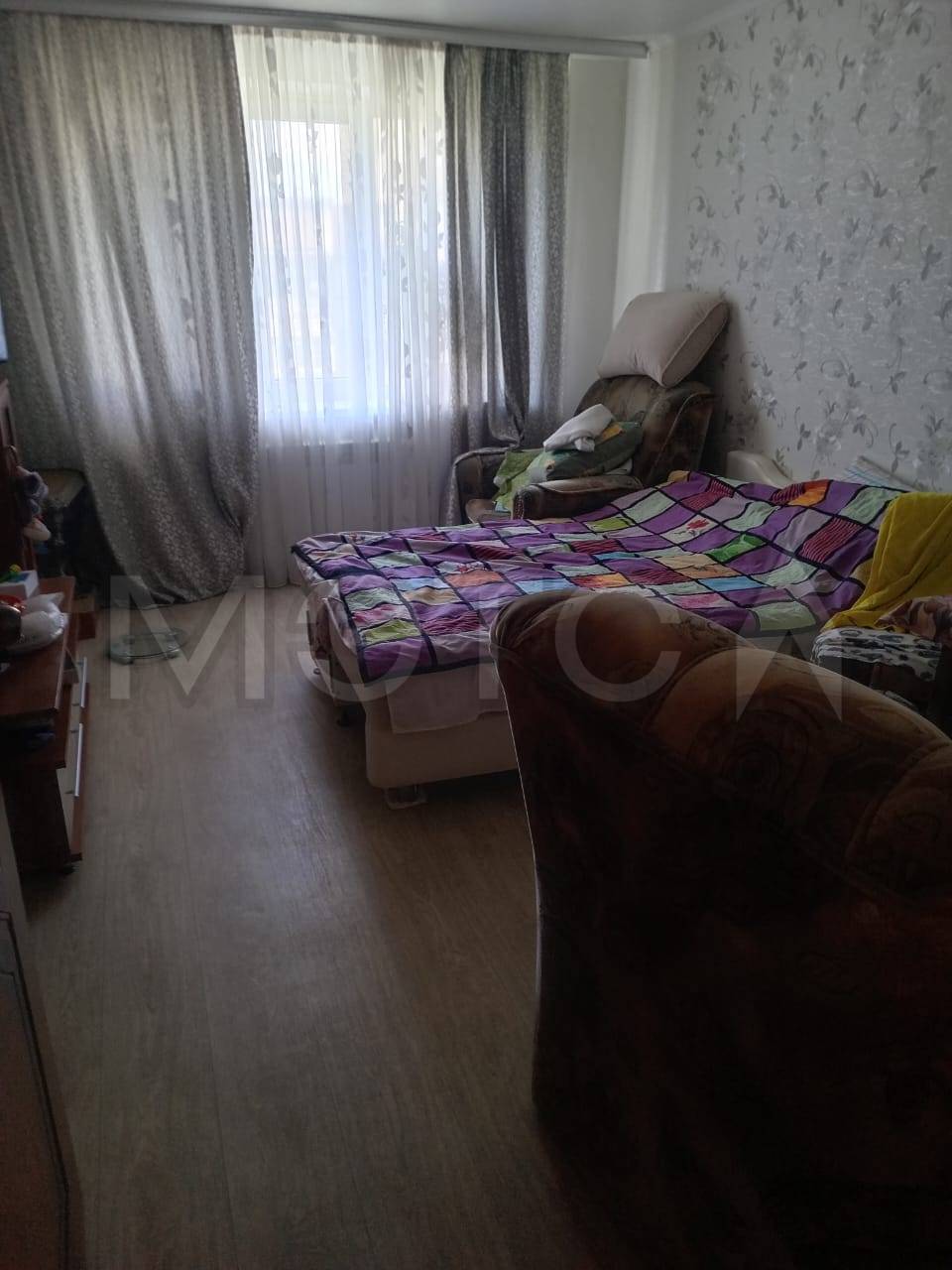 1/4 доли в праве на Квартиру, расположенную по адресу: Курская область, г. Железногорск, ул. Молодежная, д. 3/5, кв. 51. Кадастровый номер: 46:30:000014:3806, Площадь: 49 кв.м.
Порядок ознакомления с имуществом должника:
Осмотр предмета торгов производится в рабочие дни, по месту нахождения имущества и возможен с даты публикации настоящего сообщения до даты окончания срока принятия заявок на участие в торгах. Для согласования просмотра необходимо направить на электронную почту eign98torg@outlook