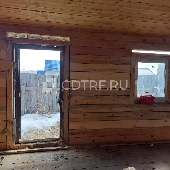 Земельный участок, площадь 478 +/- 8 кв.м., адрес (местонахождение): Россия, Иркутская область, муниципальный район Иркутский, сельское поселение Уриковское, село Урик, улица Абрикосовая, кадастровый (условный) номер: 38:06:111215:6743. Находится в долевой собственности, размер доли: 1/3.
Жилой дом, площадь 48.2 кв.м., адрес (местонахождение): Россия, Иркутская область, муниципальный район Иркутский, сельское поселение Уриковское, село Урик, улица Абрикосовая, дом 31, кадастровый (условный) номе