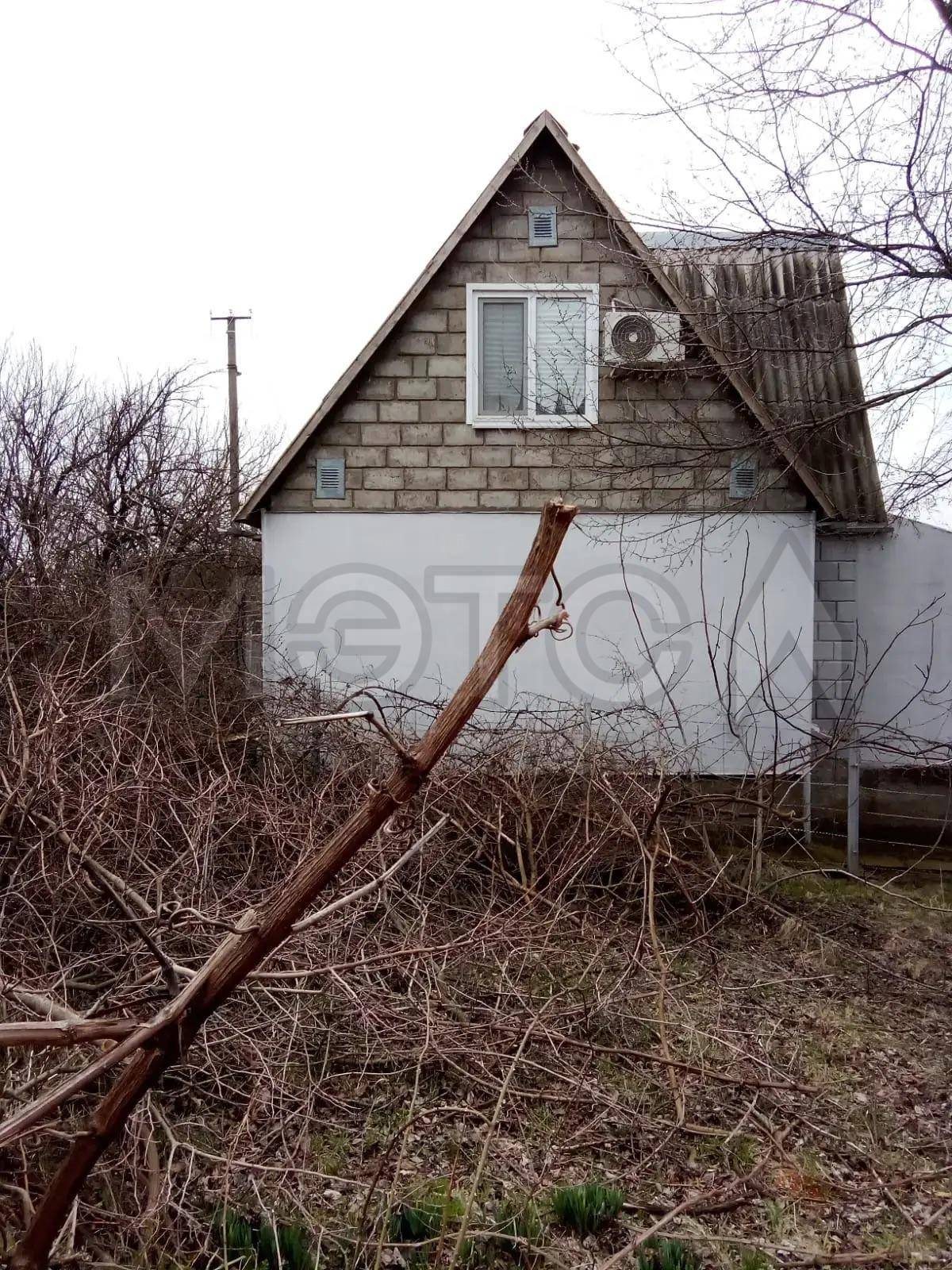 Земельный участок, местоположение установлено относительно ориентира, расположенного в границах участка. Почтовый адрес ориентира: Краснодарский край, р-н Гулькевичский, с/т "Отдых", ул. Полевая, 37. Площадь 645 кв. м., кадастровый номер 23:06:2102002:393 , с расположенным на нем домом, назначение: жилое. Площадь: общая 45 кв.м., кадастровый номер 23:06:2102002:576. Имущество включено в КМ на основании определения суда от 13.01.2026 о признании сделки недействительной, начальная цена продажи: 3