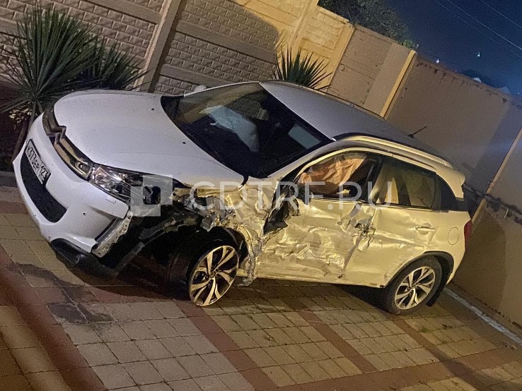 Транспортное средство Citroen C4 Aircross VIN VF7BUAFZHCZ906382, год 2012, кузов JS7610 VF7BUAFZHCZ906382, СТС 23ХТ092488.
Ознакомление с документами по имуществу в будние дни с 11.00 до 17.00 (время местное) по предварительному согласованию с организатором торгов по тел. +7(967) 105-29-79, e-mail: 777495777@mail.com.