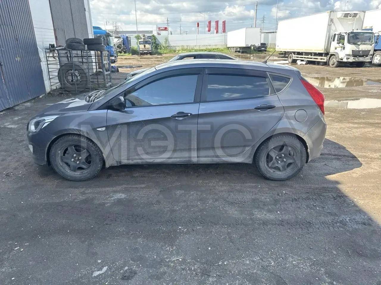 Транспортное средство: HYUNDAY SOLARIS, 2015 г.в., VIN номер: Z94CT51DAFR135764, гос.номер Y 982 MO 163, находящееся в залоге у Банк ВТБ (ПАО). Hyundai Solaris в кузове хэтчбек с двигателем 1,6 л (модификация 1.6 MT, 123 л.с.) Трансмиссия Механическая 6-ступенчатая (МКПП). Ёмкость топливного бака: 43 л Экологический класс: Euro 4. Габариты и масса Длина: 4120 мм. Ширина: 1700 мм. Высота: 1470 мм. Колёсная база: 2570 мм. Колея передняя: 1495 мм. Колея задняя: 1502 мм. Дорожный просвет (клиренс):