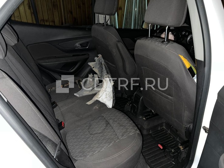 Лот № 2:
1. Легковой автомобиль OPEL MOKKA, 2013 года выпуска, VIN XUUJC7D51D003509, номер ПТС 39НО 589864, государственный регистрационный номер Х070 AT 16.
Имущество является предметом залога по требованию ООО "Птицеводческий комплекс" Ак Барс".
Транспортное средство не на ходу, имеются повреждения. Повреждены капот, передний бампер и левое переднее крыло.
Ознакомление с имуществом по обоим лотам производится по адресу: Республика Татарстан, г. Казань, ул. Зеленая (Щербаково), д. 5 по предвари