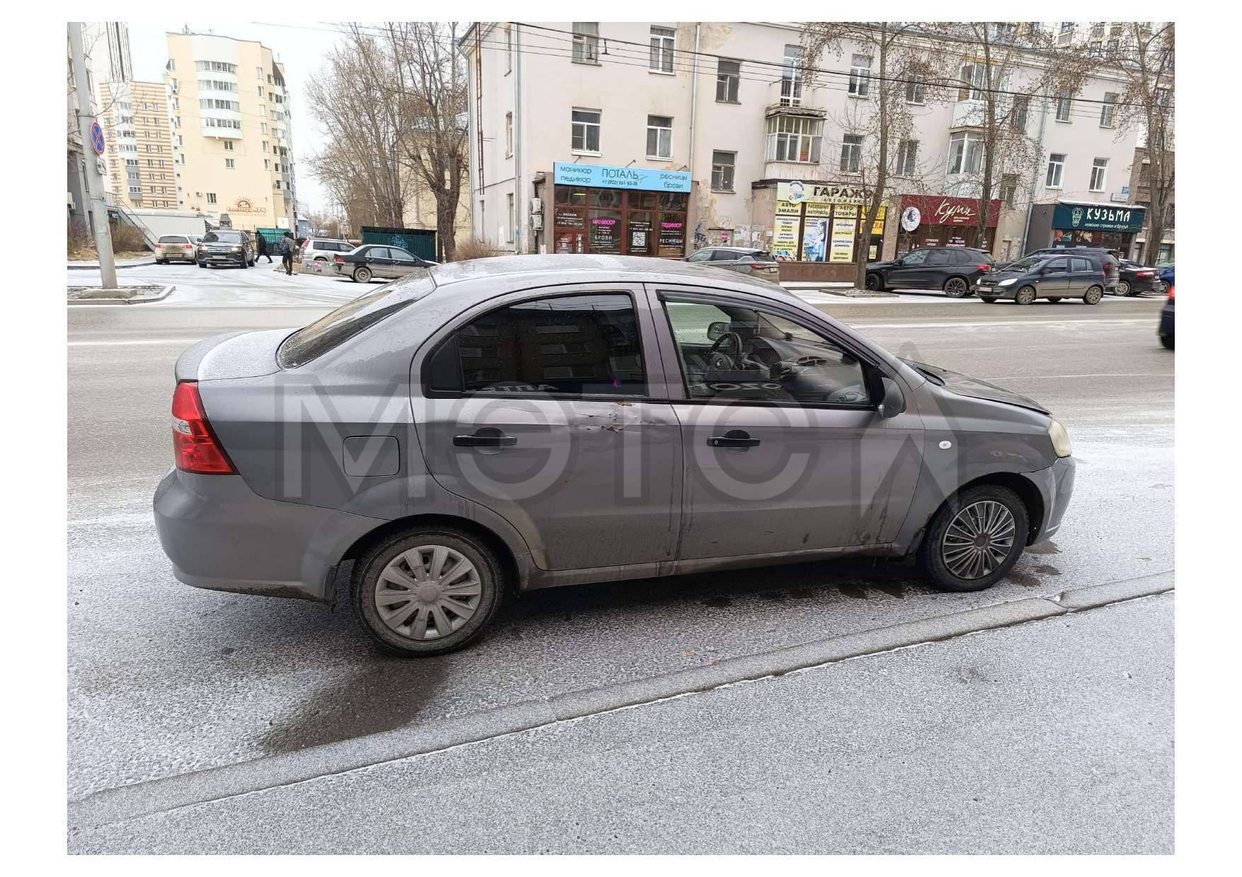 Автомобиль легковой, марка: Chevrolet, модель: Aveo, VIN: XUUSF69WJA0005311, гос. рег. номер: С785УР196, год изготовления: 2010
Порядок ознакомления с имуществом должника:
С ЛОТОМ №1 можно ознакомиться по месту его нахождения: Свердловская обл, Первоуральск г, Заводской пер, 2-6, предварительно согласовав время с Финансовым управляющим по тел. +79128007109, либо путем направления запроса на электронную почту ashchennikov1@mail.ru, с момента публикации сообщения о продаже имущества и до окончания