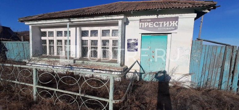 Нежилое задание кадастровый номер 75:03:060101:418, площадью 92,6 кв.м.. по адресу Забайкальский край, р-н Балейский, г Балей, ул Дарасунская, расположенный на земельном участке с кадастровым номером 75:03:290180:6 площадью 794+/-10 кв.м.
Покупатели вправе ознакомиться с имуществом Должника , выставляемое на торги , предварительно согласовав дату и время с организатором торгов по телефону+7914-455-1131 и с его разрешения