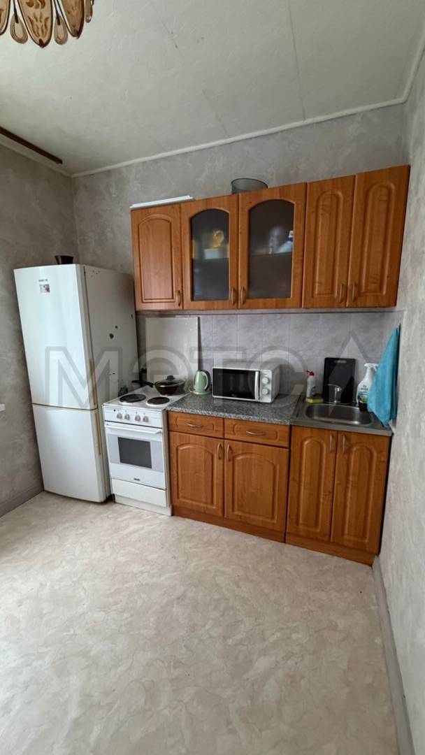 Однокомнатная квартира общей площадью 37,30 кв.м., расположенная по адресу: г. Новосибирск, ул. Курчатова, д. 37, кв. 220, с кадастровым номером 54:32:010221:403.
Залог в пользу Банк ВТБ (ПАО).
Порядок ознакомления с имуществом должника:
Ознакомиться с порядком продажи имущества, получить дополнительную информацию об имуществе можно в рабочие дни с 10:00 до 12:00 часов по предварительной договоренности с организатором торгов о дне и времени такого осмотра по телефону 79231734943, е-mail: aytorgi