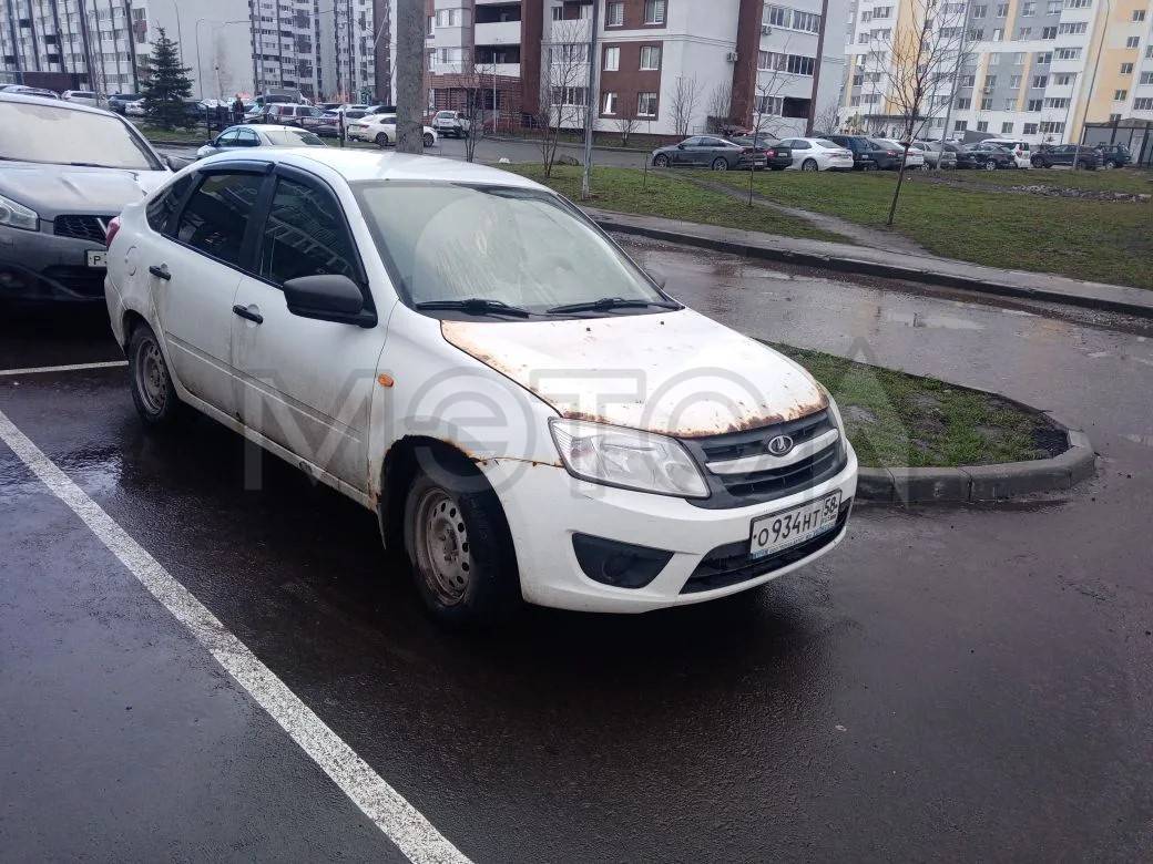 Марка/модель LADA 219110 LADA GRANTA
Год выпуска 2016
VIN XTА219110GY226359
Регистрационный знак О934НТ58
Цвет Белый
Пробег км. 122483
Местонахождение: г. Пенза
документы в порядке, ключ один, состояние зажигания не очень, заклинило помпу и оборвало ремень грм, после чего загнуло клапона.Необходим капитальный ремонт двигателя.Правая граната хрустит- под замену, задний левый тормозной цилиндр подтекает, не работает ручник, троса заржавели. По кузову: необходимо вытягивание вмятин и покраска кузов