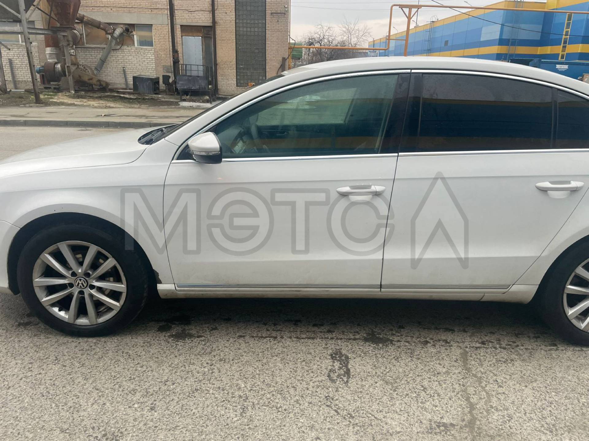 Транспортное средство: марка VOLKSWAGEN, модель PASSAT, год выпуска 2012, VIN: WVWZZZ3CZCP071569.
Обращаю внимание, что на имущество зарегистрировано ограничение (обременение) права: находится в залоге у АО «АЛЬФА-БАНК».
Обращаю внимание, что у автомобиля имеются следующие повреждения: пробита прокладка гбц, ввиду чего повышенный расход масла и автомобиль дышит, замена коробки дсг, износ рулевой рейки, замена рычага, замена стоек стабилизаторов. Амортизаторы износ 80%, забиты в цилиндрах, неиспр