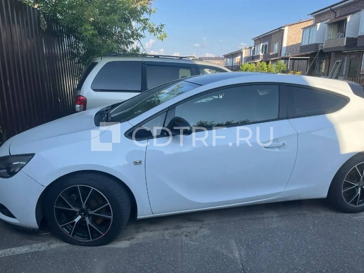 Лот №1: Легковой автомобиль, марка: Opel, модель: P-J/SW (Astra GTC), год изготовления: 2014, цвет: Белый, VIN: XWFPD2DC1E0013510, ПТС: 36УТ886023, г/н: К213ВТ977.
С имуществом, являющимся предметом торгов, и имеющимися в отношении этого имущества правоустанавливающими документами можно ознакомиться по адресу: Россия, Московская область, Дмитровский муниципальный округ, посёлок опытного хозяйства Ермолино, жилой комплекс Северное Сияние, Новопоселковая улица 14/4, понедельник-пятница с 9.00 до 1