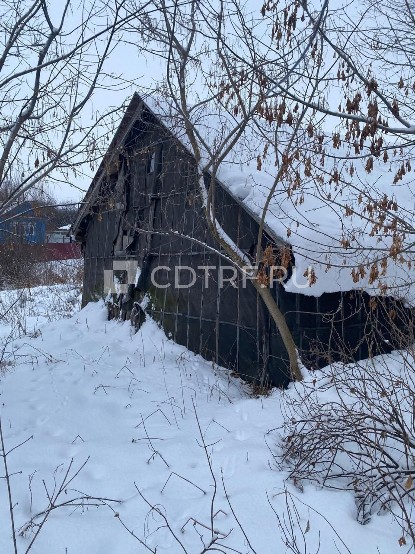 Жилой дом (адрес: Нижегородская область, Лукояновский муниципальный район, сельское поселение Большеарский сельсовет, с. Чиргуши, ул. Ватракшонка, д. 3, площадью 18 кв.м., год завершения строительства: 1961 г., кадастровый номер: 52:57:0070006:422, дом деревянный, давно не используется, захламлен) и Земельный участок (адрес: Нижегородская область, Лукояновский муниципальный район, сельское поселение Большеарский сельсовет, с. Чиргуши, ул. Ватракшонка, земельный участок 3, площадью 5000 кв.м., ка