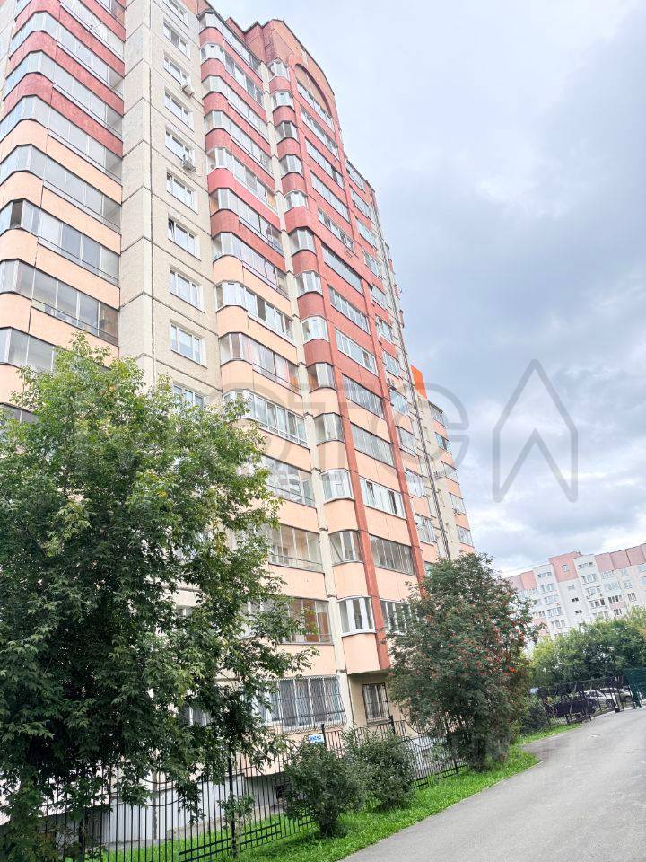 Квартира, площадью 69,1 кв.м., 3 комнаты, расположенная по адресу: Свердловская область, г.Екатеринбург, ул.Блюхера, д. 43, кв. 125, этаж 6, кадастровый номер 66:41:0704008:671. В квартире имеются зарегистрированные (в количестве 8 человек) и проживающие лица. Покупатель самостоятельно (в случае необходимости) решает вопросы снятия с учета, выселения и д.р. после приобретения квартиры.
Порядок ознакомления с имуществом должника:
по согласованию с финансовым управляющим по эл. почте russu.ev@gmai