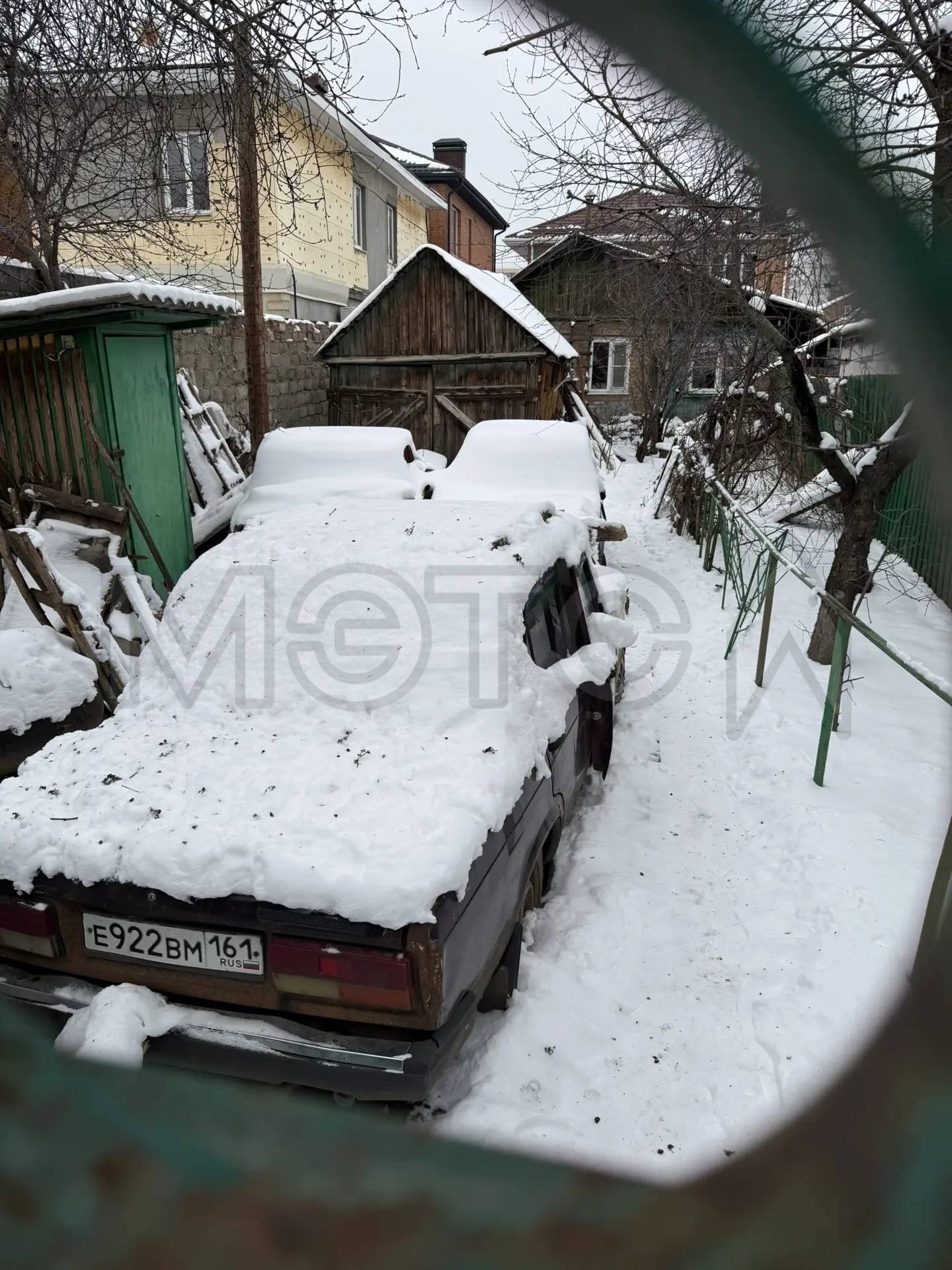 Легковой автомобиль ВАЗ 21074 гос. регистрационный знак Е922ВМ161, VIN XTA21074052105447, 2005 г.в. (пробег указан не точно, необходимо уточнить при ознакомлении с имуществом)
Порядок ознакомления с имуществом должника:
Ознакомление с имуществом производится по адресу: 344093, г. Ростов-на-Дону, СНТ «Восток», ул. Айвовая, д. 10 а, с момента публикации сообщения о продаже имущества и до окончания приема заявок по предварительной записи по электронной почте финансового управляющего batakov@yandex.