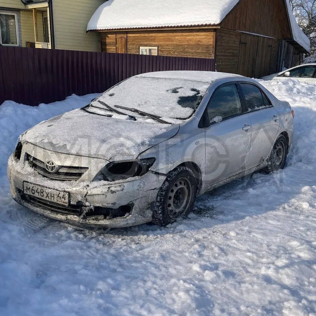Автомобиль марки ТОЙОТА модель КОРОЛЛА 2007 г.в. VIN-номер JTNBV56EX02015325
Техническое состояние транспортного средства:
Автомобиль не на ходу, не заводится, отсутствует аккумулятор, часть двигателя, в виду поломки, был снят, так как ремонт дорогостоящий, ремонтировать не стали.
Авто официально зарегистрирован в такси.
АКПП - роботизированная. Коробка передач отсутствует. Коробка была снята для ремонта, так как полностью вышла из строя.
Полностью гнилые пороги, дно, сгнила горловина бензобака,