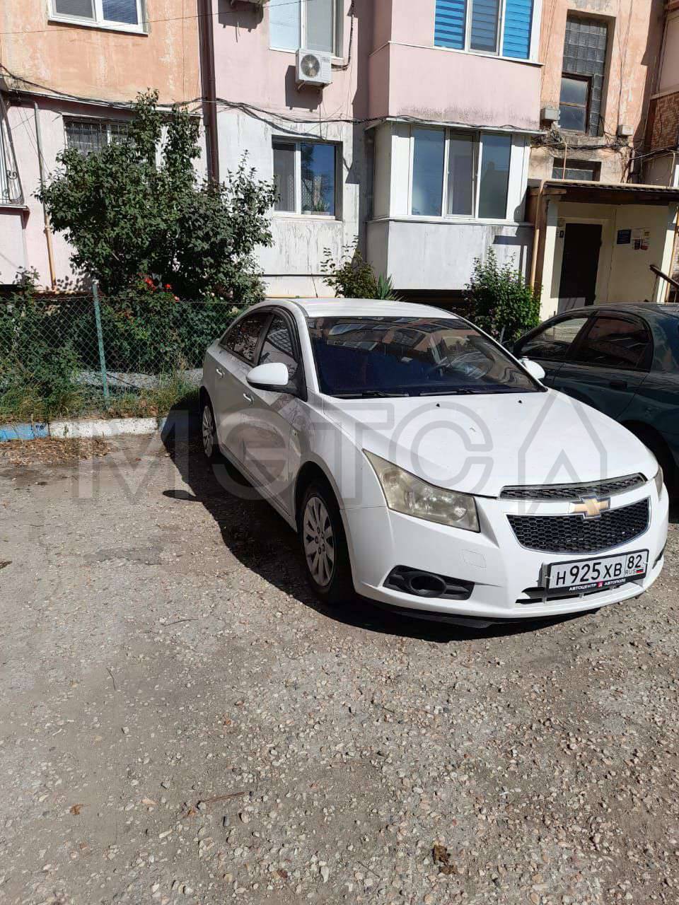 ШЕВРОЛЕ CRUZE, год выпуска 2011, гос. номер H925XB82, вин номер: XUFJF695JB3030926.
Плохая работа двигателя, требующего капитального ремонта. Днище кузова гнилое, вырван кусок подкрыльника, вмятина на пороге у левой задней двери, потрескана краска автомобиля, кожа на торпеде слезает, водительское сиденье потерто.
Автомобиль находился в эксплуатации и является бывшим в употреблении; может иметь скрытые недостатки (неисправности), которые являются следствием эксплуатационных дефектов или естествен