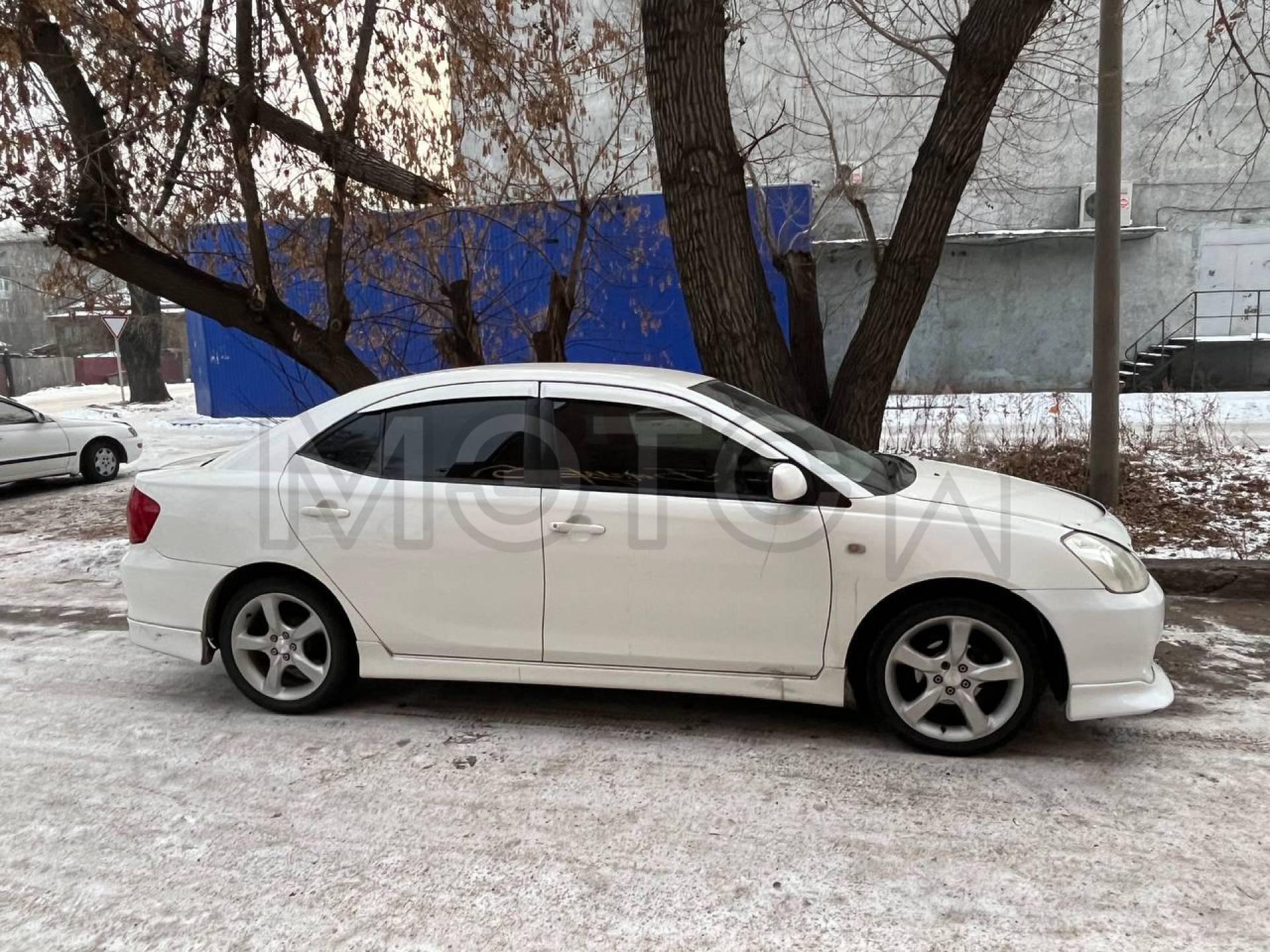 Легковой автомобиль, марка: ТОЙОТА, модель: АЛЛИОН, год изготовления: 2002, цвет: белый, VIN: Отсутствует, ПТС: 25NN097760, г/н: С637РН124, тип двигателя: бензиновый, мощность двигателя, л. с. (кВт): 132, рабочий объем двигателя, куб. см: 1794, экологический класс: второй, разрешенная максимальная масса 1445 кг, масса без нагрузки 1170 кг, вид собственности: совместно нажитое.
Обращаю внимание, что у автомобиля необходимо произвести капитальный ремонт двигателя. Ремонт АКПП, замена лобового стек