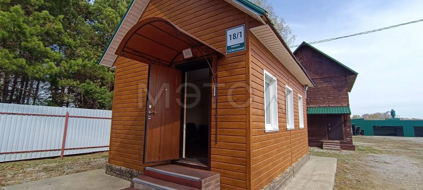 Недвижимость; кадастровый (или условный) номер: 54:17:024002:238; тип объекта: Здание; вид сооружения: Иное; значение: 76.90; полезная площадь (кв.м.): 76.90. Адрес: Новосибирская область, р-н. Маслянинский, с. Дубровка, пер. 2-й Восточный, д. 18/4
Недвижимость; кадастровый (или условный) номер: 54:17:024002:236; тип объекта: Здание; вид сооружения: Иное; значение: 118.40; полезная площадь (кв.м.): 118.40. Адрес: Новосибирская область, р-н. Маслянинский, с. Дубровка, пер. 2-й Восточный, д. 18/6
