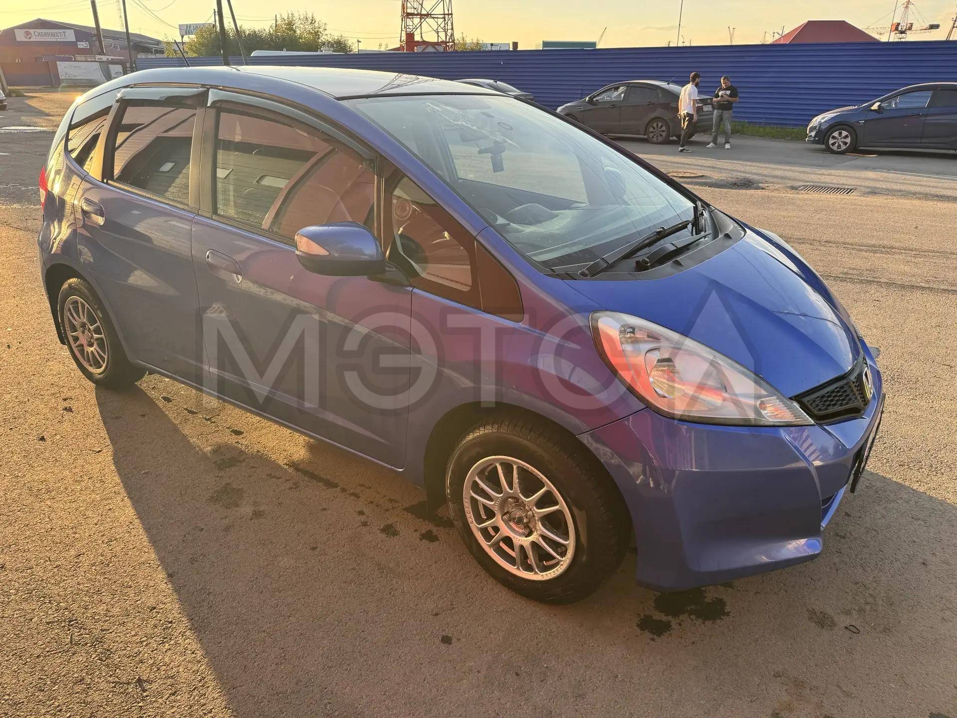 Автомобиль легковой Honda Fit, 2012 г.в., модель, № двигателя L13A-4808474, кузов (кабина, прицеп) GE6-1707605, цвет кузова (кабины, прицепа) синий, мощность двигателя, л.с. (кВт) 99 (72.81)
Порядок ознакомления с имуществом должника:
С имуществом также можно ознакомиться по предварительной записи по тел.: 8-905-089-05-35 в г. Томск. В течение указанных сроков с положением о порядке, сроках и условиях продажи имущества, устанавливающим условия продажи, а также документами, характеризующими имуще