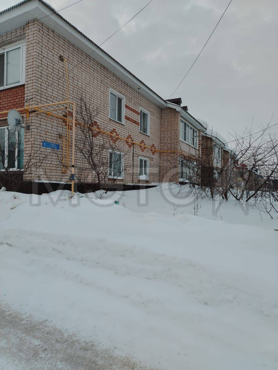 Квартира, площадь 43,5 кв.м., назначение: жилое, адрес (местонахождение): Республика Татарстан, г. Болгар, р-н. Спасский, улица Гордеева, дом 5, квартира 18, кадастровый (условный) номер: 16:37:010403:248 Находится в долевой собственности, размер доли: ¼.
Средняя рыночная стоимость кв.м. жилья в РТ 56328,42 рублей, рыночная стоимость квартиры составляет 2450286 рублей, рыночная стоимость ¼ доли должника составляет 612571,5 рублей.
Порядок ознакомления с имуществом должника:
по пред