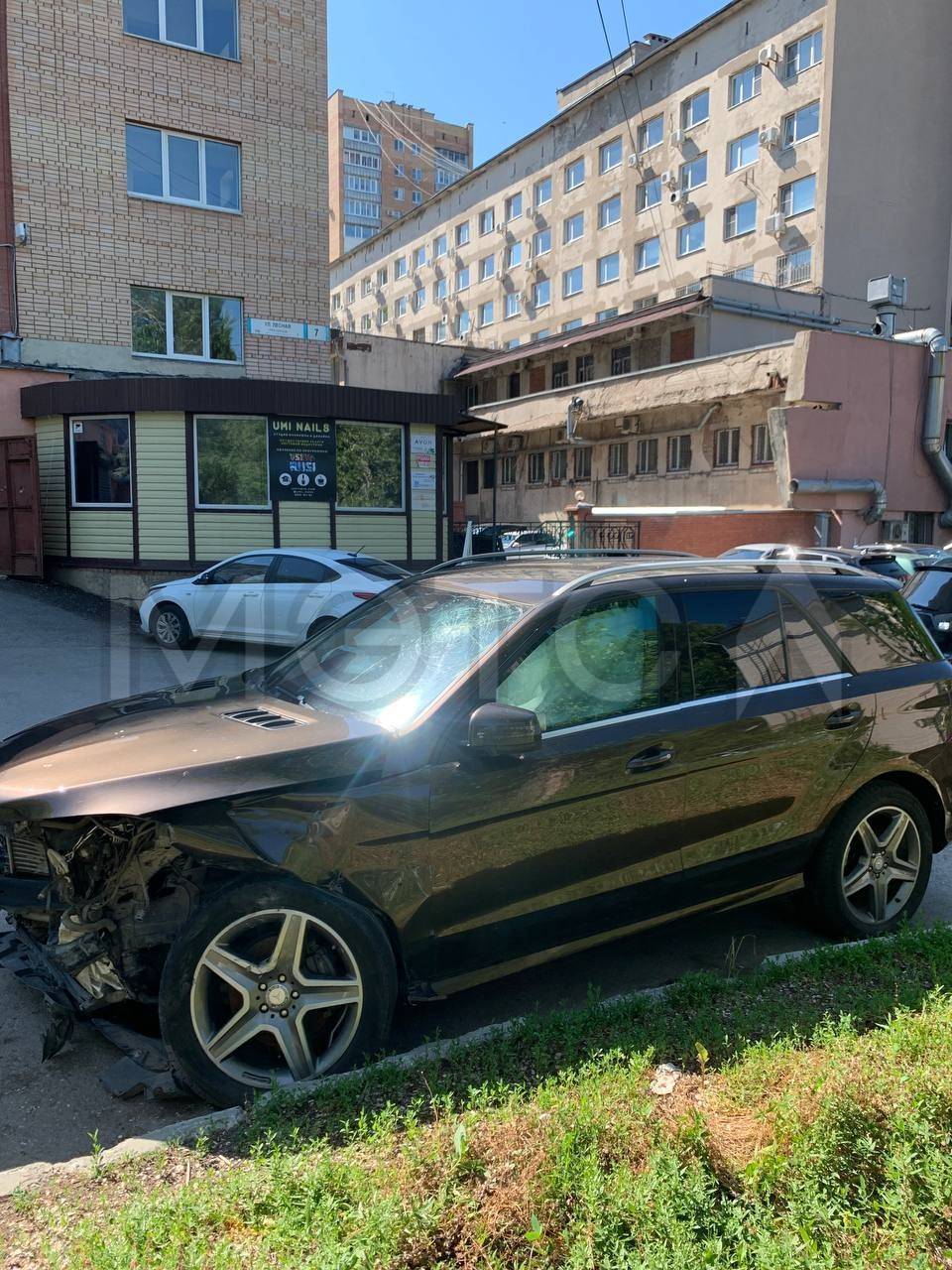 Транспортное средство – легковой автомобиль Мерседес Бенз/Mercedes-Benz GLE 350D 4MATIC, VIN – WDC1660241A907124, 2017 г.в., цвет – коричневый, ГРЗ – Х213АЕ763. Транспортное средство находится в залоге у АО «Кредит Европа Банк (Россия)»
Порядок ознакомления с имуществом должника:
Ознакомиться с имуществом можно в рабочее время по месту нахождения имущества, предварительно согласовав время и дату ознакомления с организатором торгов по номеру телефона +7 (937) 069 90 99.