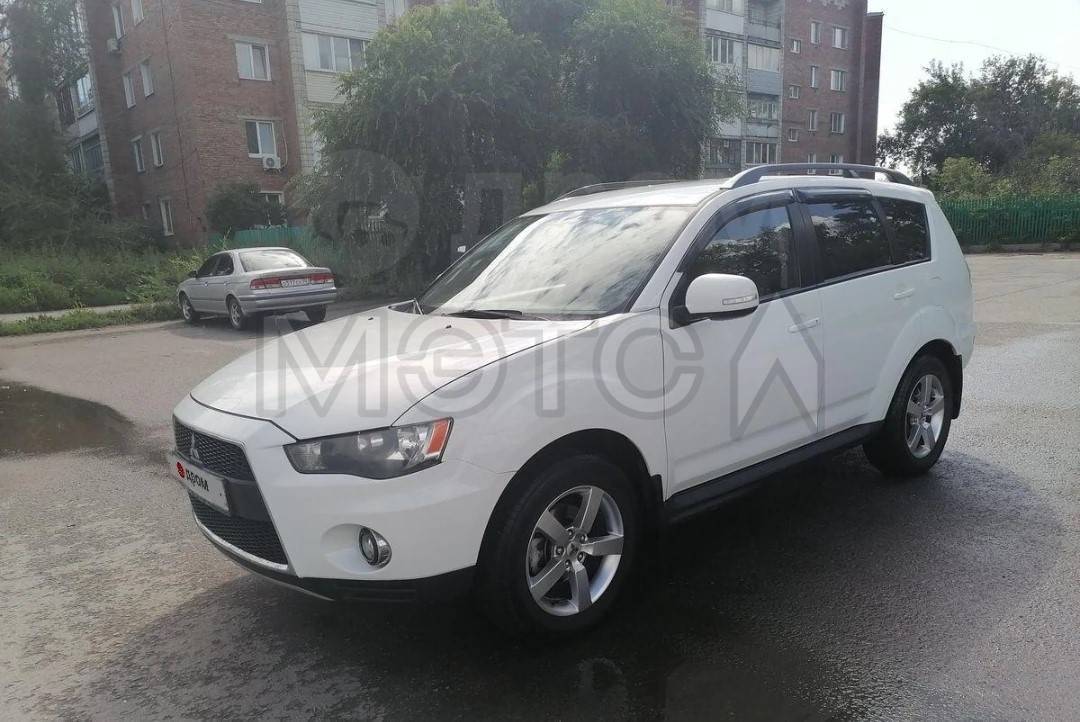 Транспортное средство: Mitsubishi Outlander
Год выпуска: 2011
Номер двигателя: 4В12 НК1862
Идентификационный номер (VIN): Z8TXTCW5WBM912129
Цвет кузова (кабины): белый
Рабочий объем (см&sup3;): 2360
Мощность: 170л/с
Привод: полный
Трансмиссия: автомат (вариатор)
Тип транспортного средства: легковой универсал
Пробег: 215745
Является предметом залога в пользу ПАО «Сбербанк»
Порядок ознакомления с имуществом должника:
Осмотр имущества осуществляется покупателем по предварительному согласованию с фи
