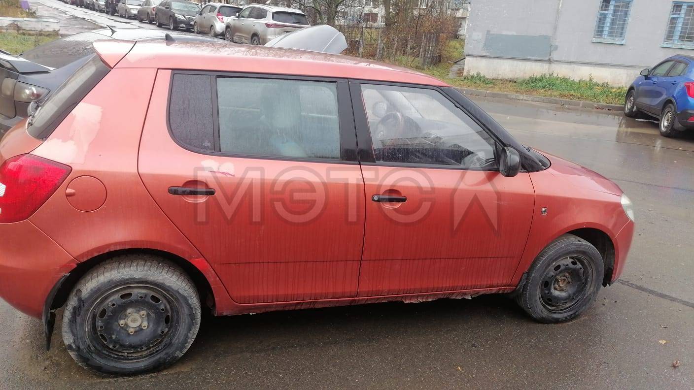 Марка/модель
SKODA FABIA
Год выпуска
2007
Рег.знак
К967ТО35
Цвет
Красно-коричневый
VIN
TMBAH15J483042749
Пробег км
213171
Тип трансмиссии
МКПП
ДВС
Бензин, объем 1198 куб.см
Местонахождение имущества: г. Вологда, ул. Воркутинская, д. 16Г (парковка у дома)
ржавчина и потертости по кузову, пробег - 213174
Порядок ознакомления с имуществом должника:
Ознакомление с имуществом проходит по месту нахождения имущества. Адрес места нахождения, а также время и дату осмотра вы можете согласовать по телефону